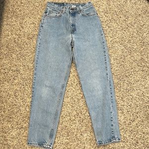 Vintage Levi’s 512 Slim Fit Tapered Leg